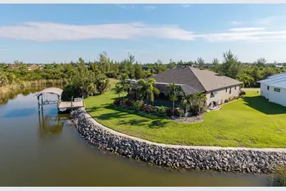 10650 Poughkeepsie Circle, Port Charlotte, FL 33981 - Photo 6