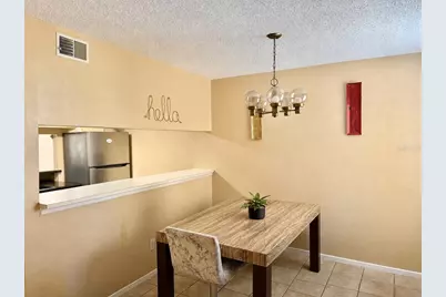 7011 Waterside Dr, Tampa, FL 33617 - Photo 4