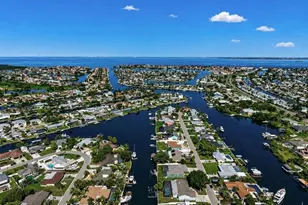 708 Spanish Main Dr, Apollo Beach, FL 33572 - Photo 4