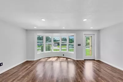 1516 Country Lane W, Clearwater, FL 33759 - Photo 4