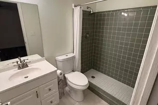 13034 Clay Ave, Largo, FL 33773 - Photo 12