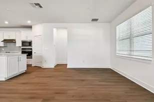 5245 Wolf Crk Dr, Apollo Beach, FL 33572 - Photo 8