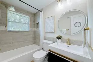 8718 94th St, Seminole, FL 33777 - Photo 28