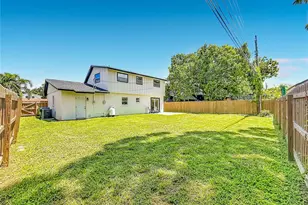 8718 94th St, Seminole, FL 33777 - Photo 40