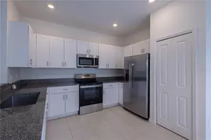 2626 Sunray Venus Wy, Ruskin, FL 33570 - Photo 12