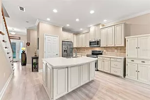 8738 Terracina Lake Dr, Tampa, FL 33625 - Photo 4