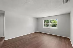 3410 50th St W, Bradenton, FL 34209 - Photo 10