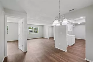 3410 50th St W, Bradenton, FL 34209 - Photo 4