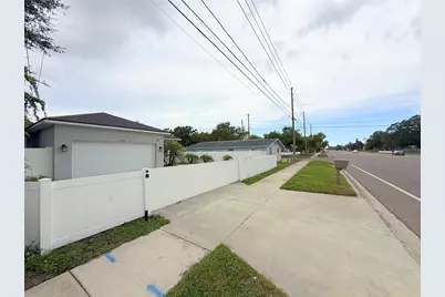 6690 54th Avenue N, Saint Petersburg, FL 33709 - Photo 4