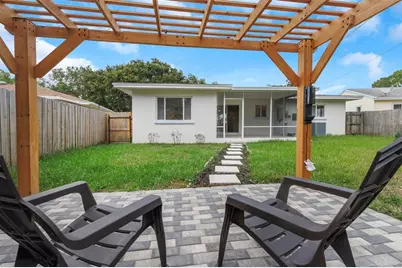 245 Grove Cir N, Dunedin, FL 34698 - Photo 28