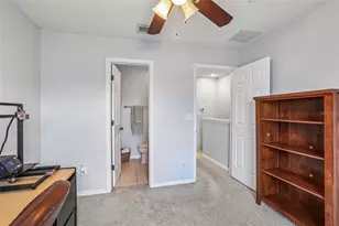 4864 Tuscan Loon Dr, Tampa, FL 33619 - Photo 8