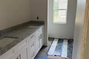 34281 Manuel St, Webster, FL 33597 - Photo 8