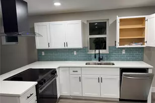 4110 32nd St N, Saint Petersburg, FL 33714 - Photo 2