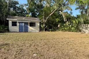 9901 Davis St, Gibsonton, FL 33534 - Photo 4