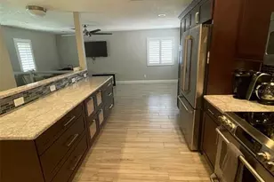1450 Mahogany Ln, Palm Harbor, FL 34683 - Photo 4