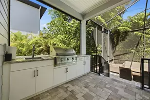 210 S Shore Crest Dr, Tampa, FL 33609 - Photo 50