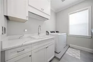 210 S Shore Crest Dr, Tampa, FL 33609 - Photo 48