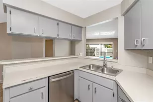 17717 Cranbrook Dr, Lutz, FL 33549 - Photo 18