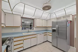 1743 Coco Palm Cir, Sun City Center, FL 33573 - Photo 20