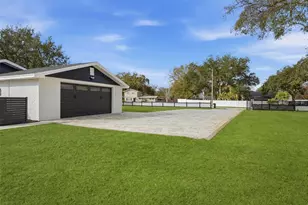 2338 Meadowbrook Dr, Lutz, FL 33558 - Photo 6