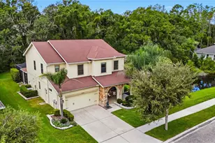 32126 Garden Alcove Loop, Wesley Chapel, FL 33545 - Photo 4