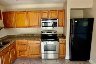 10123 N 11th St, Tampa, FL 33612 - Photo 14