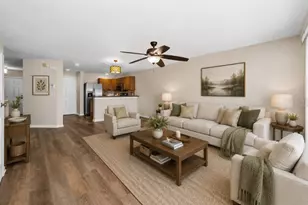 8013 Sutton Terrace Ln, Tampa, FL 33615 - Photo 6