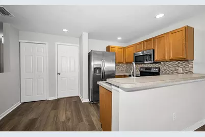 8013 Sutton Terrace Lane, Tampa, FL 33615 - Photo 8