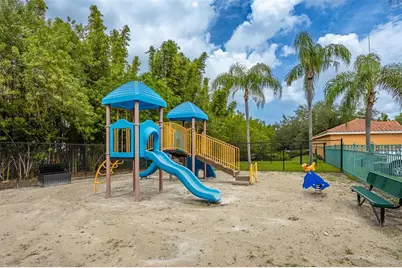 2717 Via Cipriani #621B, Clearwater, FL 33764 - Photo 12