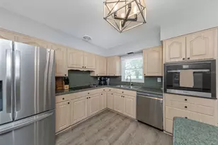 6191 6th Ave S, Saint Petersburg, FL 33707 - Photo 6