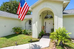 1742 Staysail Dr, Valrico, FL 33594 - Photo 4