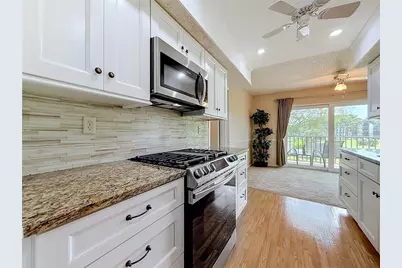 8174 Terrace Garden Drive N #207, Saint Petersburg, FL 33709 - Photo 16