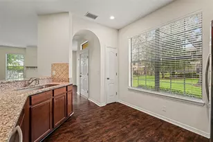 5520 Kinglethill Dr, Lithia, FL 33547 - Photo 4