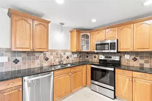 8467 77th Ave, Seminole, FL 33777 - Photo 18