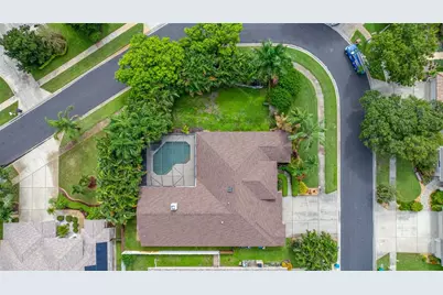 10675 Park Place Drive, Seminole, FL 33778 - Photo 52