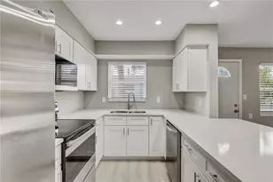 9030 Blind Pass Rd, Treasure Island, FL 33706 - Photo 8
