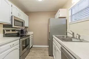 8765 Bardmoor Blvd, Seminole, FL 33777 - Photo 12