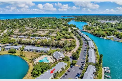 118 Pompano Drive SE #B, Saint Petersburg, FL 33705 - Photo 4
