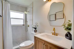 6065 23rd Ave N, Saint Petersburg, FL 33710 - Photo 20