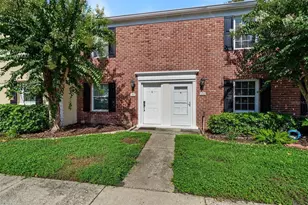 13747 Juniper Blossom Dr, Tampa, FL 33618 - Photo 4