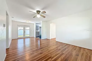 396 Lewis Blvd SE, Saint Petersburg, FL 33705 - Photo 4