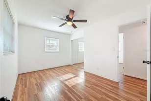 396 Lewis Blvd SE, Saint Petersburg, FL 33705 - Photo 10