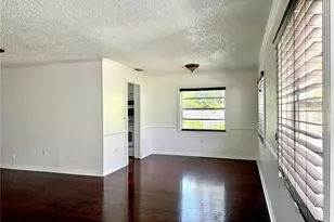 350 79th Ave N, Saint Petersburg, FL 33702 - Photo 4