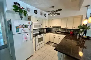 2400 Franciscan Dr, Clearwater, FL 33763 - Photo 10