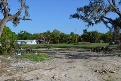 7023 Payne Avenue, Gibsonton, FL 33534 - Photo 10