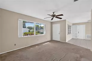 1901 57th St N, Saint Petersburg, FL 33710 - Photo 4