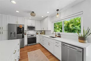 13461 Del Prado Dr S, Largo, FL 33774 - Photo 14