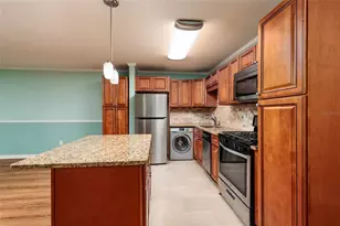 5980 Terrace Park Dr N, Saint Petersburg, FL 33709 - Photo 16
