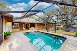 7121 Odoniel Loop W, Lakeland, FL 33809 - Photo 2