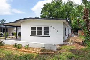 6929 39th Ave N, Saint Petersburg, FL 33709 - Photo 2